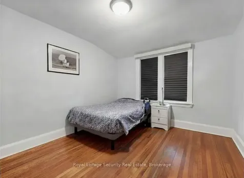 31 Blandford Street Toronto ON M6E 3A6