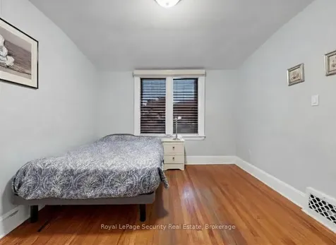 31 Blandford Street Toronto ON M6E 3A6