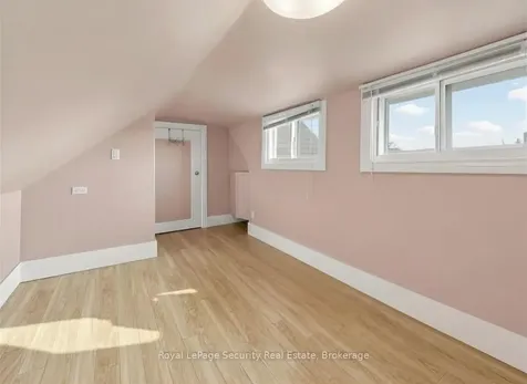 31 Blandford Street Toronto ON M6E 3A6
