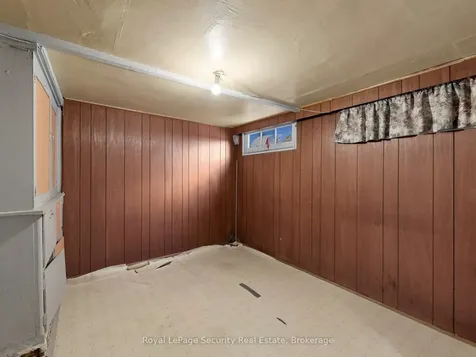 31 Blandford Street Toronto ON M6E 3A6