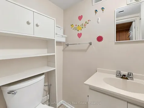 31 Blandford Street Toronto ON M6E 3A6