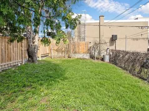 31 Blandford Street Toronto ON M6E 3A6
