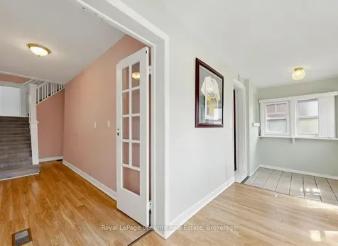 31 Blandford Street Toronto ON M6E 3A6