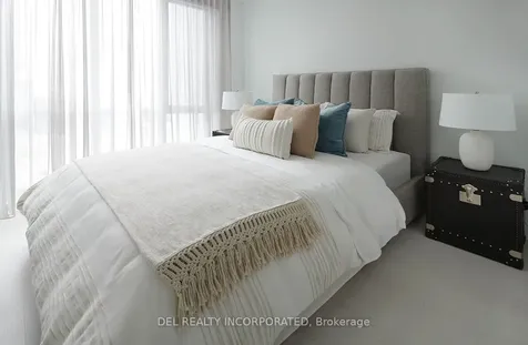 30 Inn On The Park Drive Toronto ON M3C 0P7