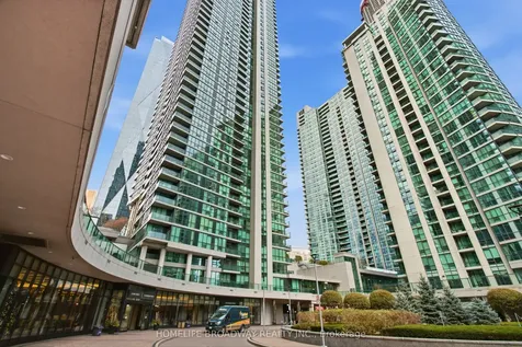18 Harbour Street Toronto ON M5J 2Z6