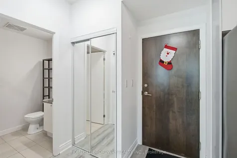18 Harbour Street Toronto ON M5J 2Z6