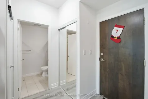 18 Harbour Street Toronto ON M5J 2Z6