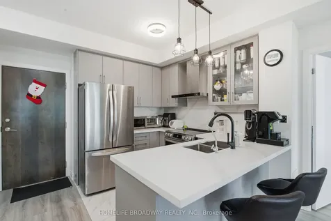 18 Harbour Street Toronto ON M5J 2Z6