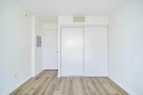18 Valley Woods Road Toronto ON M3A 0A1