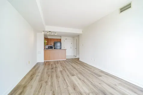 18 Valley Woods Road Toronto ON M3A 0A1