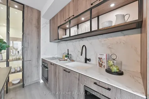 505 Richmond Street W Toronto ON M5V 1Y3