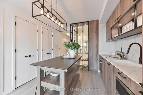 505 Richmond Street W Toronto ON M5V 1Y3