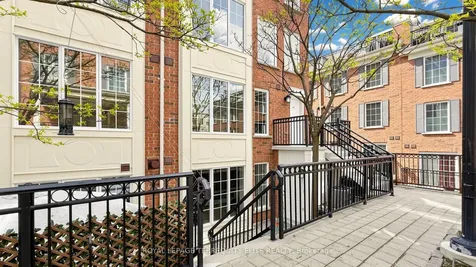 5 Everson Drive Toronto ON M2N 7C3