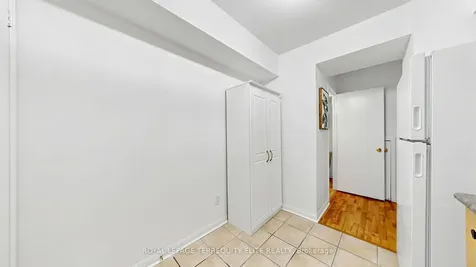 5 Everson Drive Toronto ON M2N 7C3