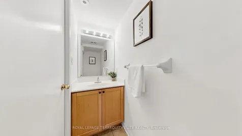 5 Everson Drive Toronto ON M2N 7C3