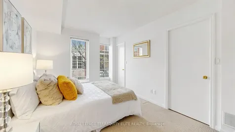 5 Everson Drive Toronto ON M2N 7C3
