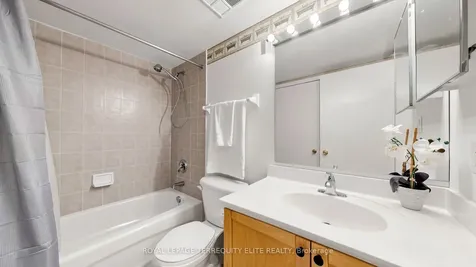 5 Everson Drive Toronto ON M2N 7C3