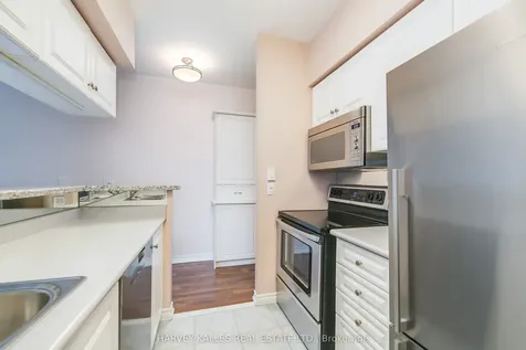 1 Deer Park Crescent Toronto ON M4V 3C4