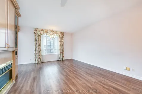 1 Deer Park Crescent Toronto ON M4V 3C4