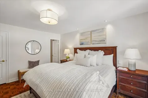 8 Crimson Millway N/a Toronto ON M2L 1T6