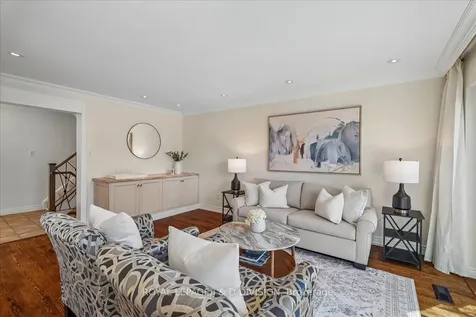 8 Crimson Millway N/a Toronto ON M2L 1T6