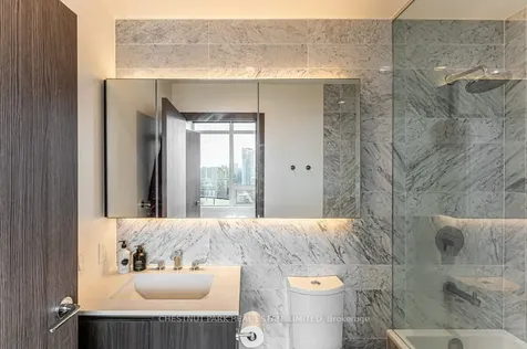 17 Bathurst Street Toronto ON M5V 0N1