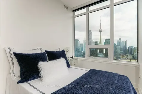 17 Bathurst Street Toronto ON M5V 0N1
