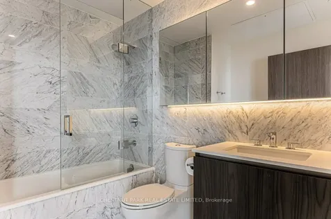 17 Bathurst Street Toronto ON M5V 0N1