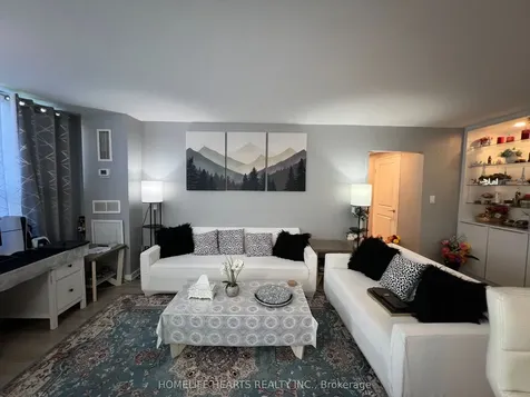 20 Edgecliff Golfway Toronto ON M3C 3A4