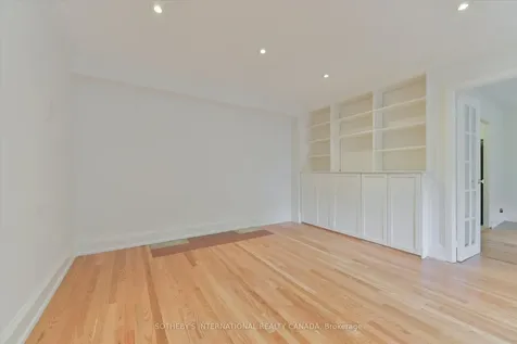 100 Oriole Parkway Toronto ON M5P 2G8