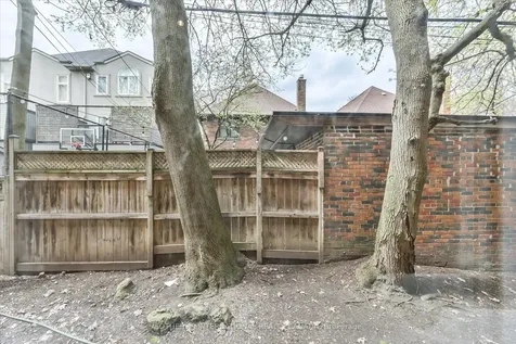 100 Oriole Parkway Toronto ON M5P 2G8