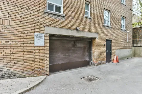 100 Oriole Parkway Toronto ON M5P 2G8