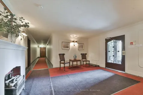 100 Oriole Parkway Toronto ON M5P 2G8