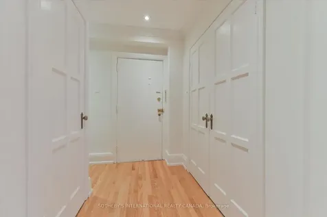 100 Oriole Parkway Toronto ON M5P 2G8