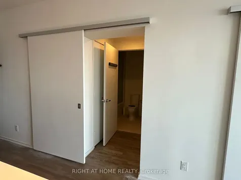 1 Bloor Street E Toronto ON M4W 0A8