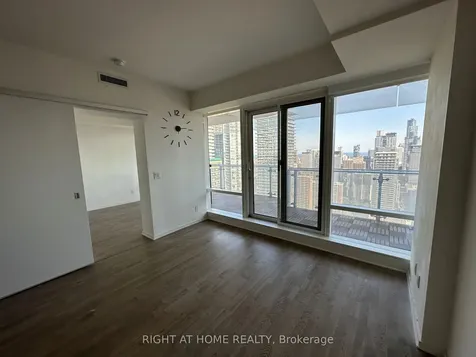 1 Bloor Street E Toronto ON M4W 0A8