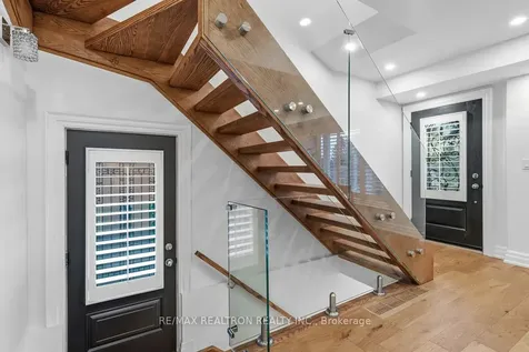 98 Poyntz Avenue Toronto ON M2N 1J2