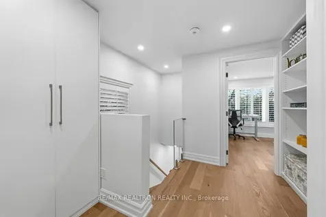 98 Poyntz Avenue Toronto ON M2N 1J2