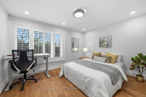 98 Poyntz Avenue Toronto ON M2N 1J2
