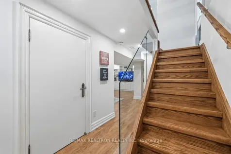 98 Poyntz Avenue Toronto ON M2N 1J2