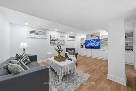 98 Poyntz Avenue Toronto ON M2N 1J2