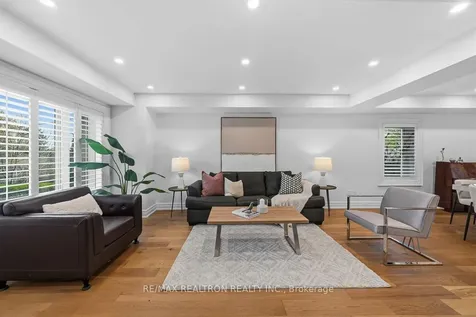 98 Poyntz Avenue Toronto ON M2N 1J2