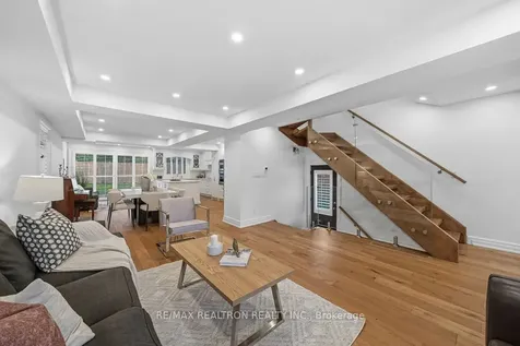 98 Poyntz Avenue Toronto ON M2N 1J2