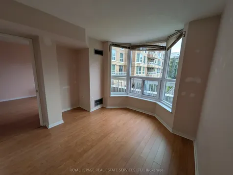11 Thorncliffe Park Drive Toronto ON M4H 1P3