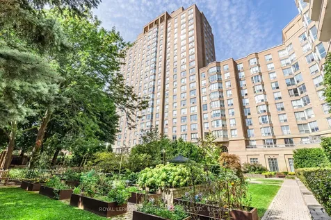 11 Thorncliffe Park Drive Toronto ON M4H 1P3
