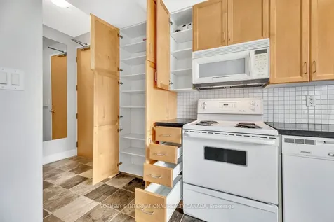 70 Alexander Street Toronto ON M4Y 3B6