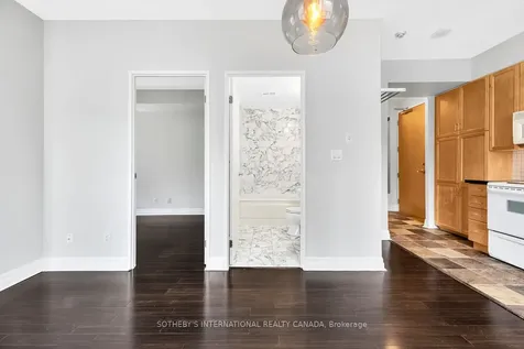 70 Alexander Street Toronto ON M4Y 3B6