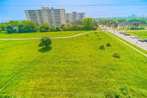 3237 Bayview Avenue Toronto ON M2K 2J7
