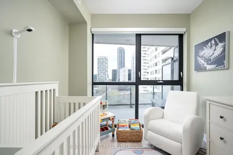 11 Lillian Street Toronto ON M4S 0C3