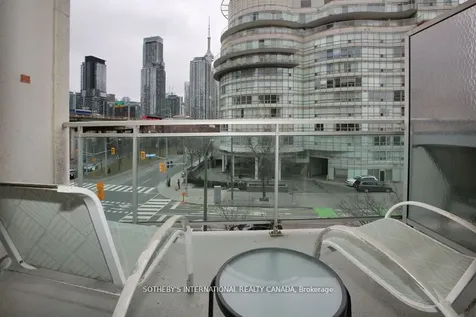 600 Queens Quay W Toronto ON M5V 3M3
